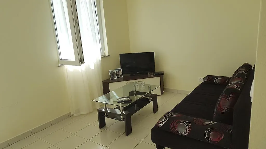 Apartments And Rooms Kod Mate Tribanj-Kruscica